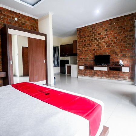 Reddoorz Plus Near Kualanamu Airport Μεντάν Εξωτερικό φωτογραφία
