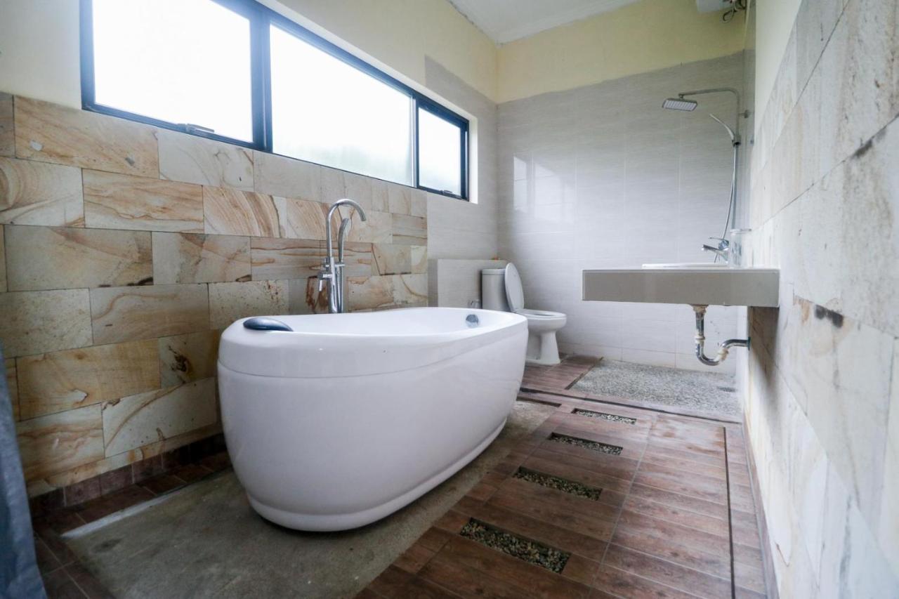 Reddoorz Plus Near Kualanamu Airport Μεντάν Εξωτερικό φωτογραφία