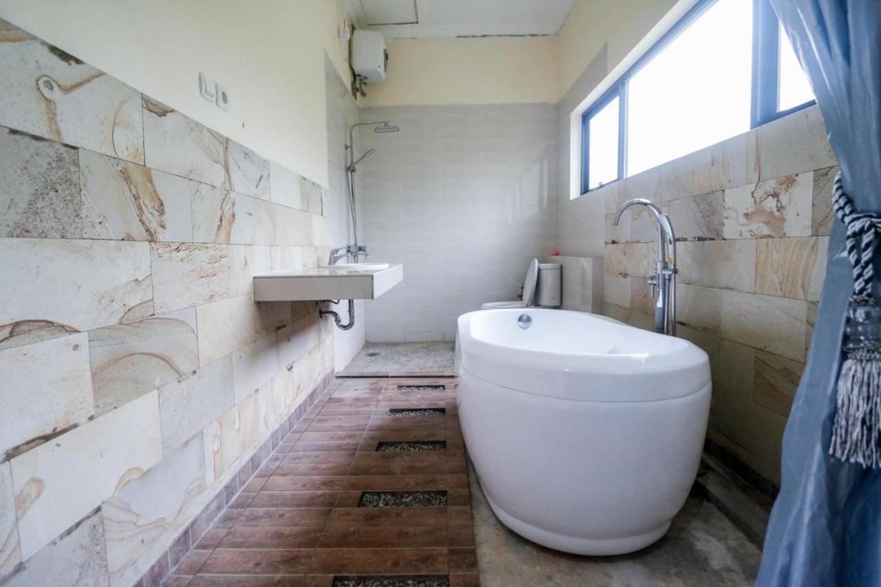 Reddoorz Plus Near Kualanamu Airport Μεντάν Εξωτερικό φωτογραφία