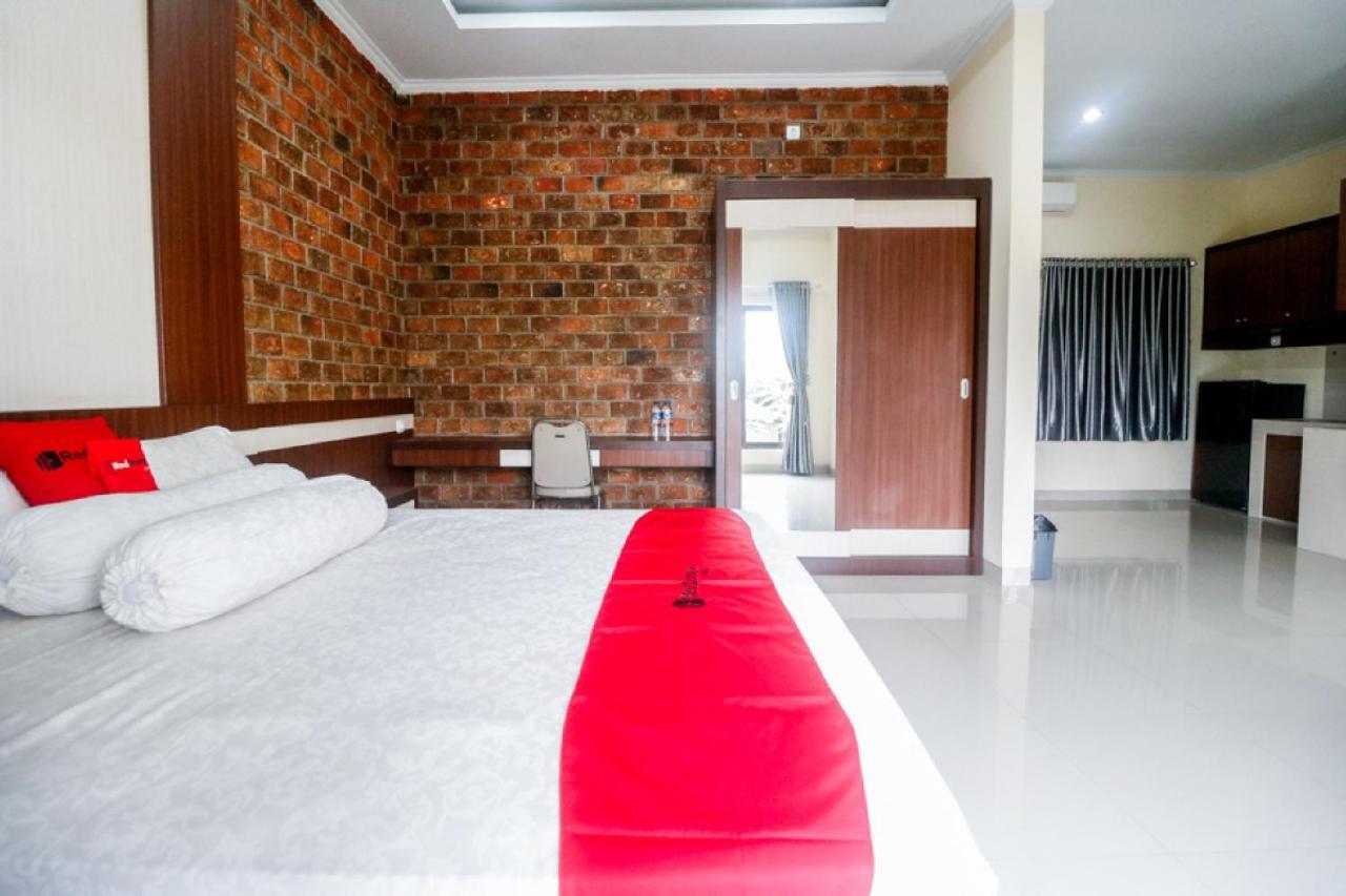 Reddoorz Plus Near Kualanamu Airport Μεντάν Εξωτερικό φωτογραφία