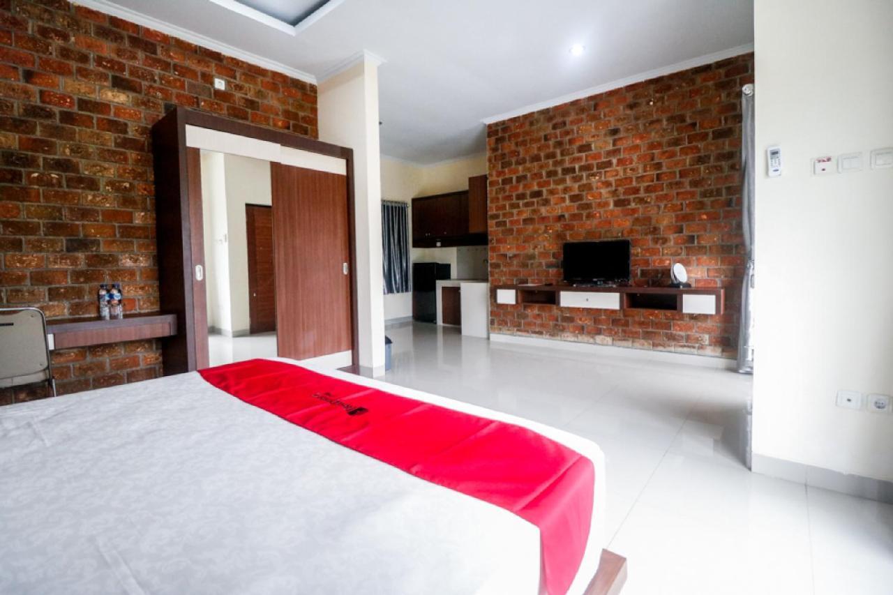 Reddoorz Plus Near Kualanamu Airport Μεντάν Εξωτερικό φωτογραφία